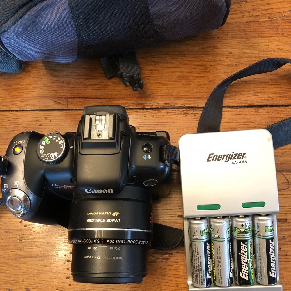 Canon PowerShot SX10 IS camera. In great condition